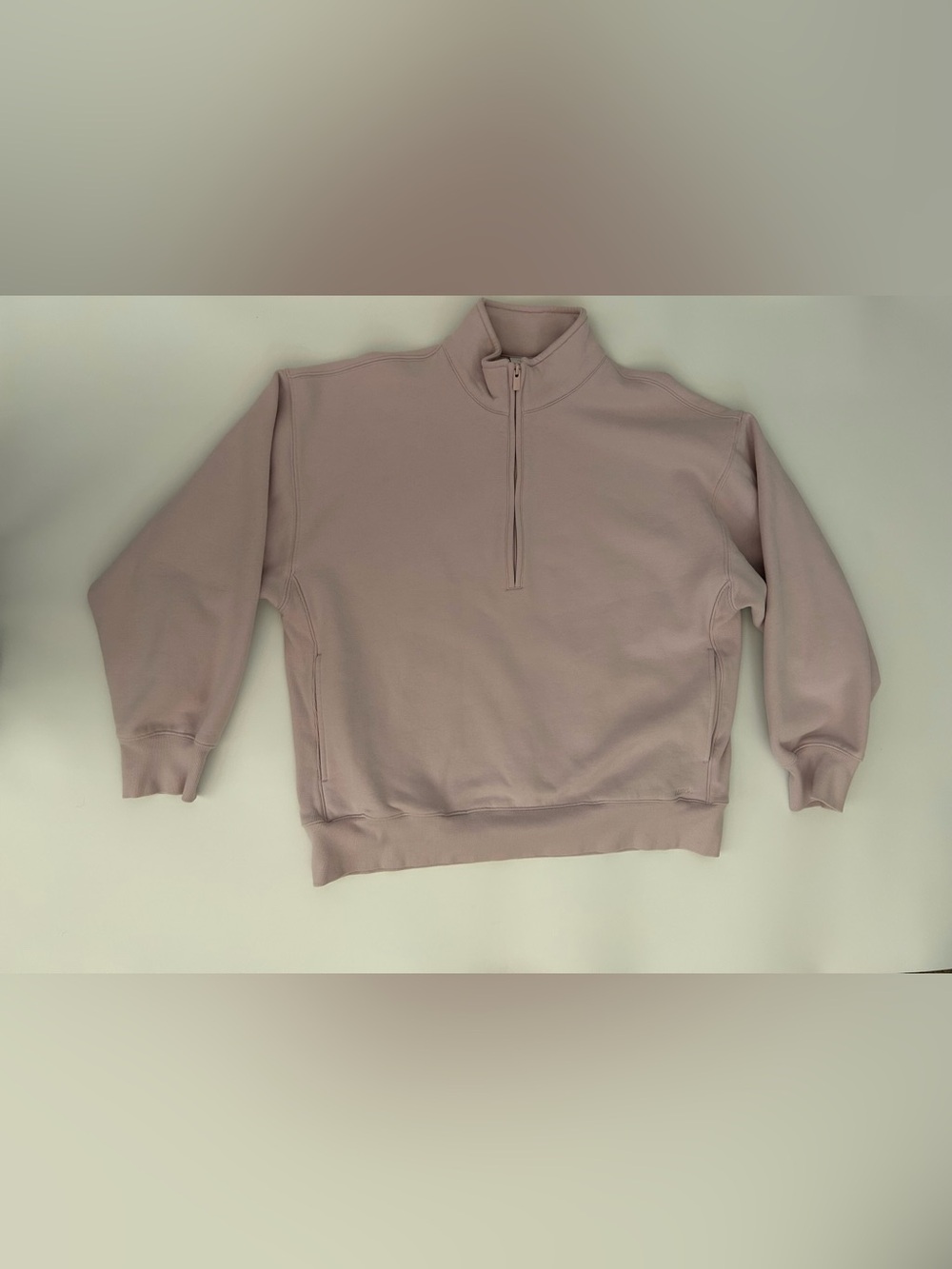 Aritzia Cozy Fleece Boyfriend 1/4 Zip Pullover
Sweatshirt
Soft Seashell Pink
$95